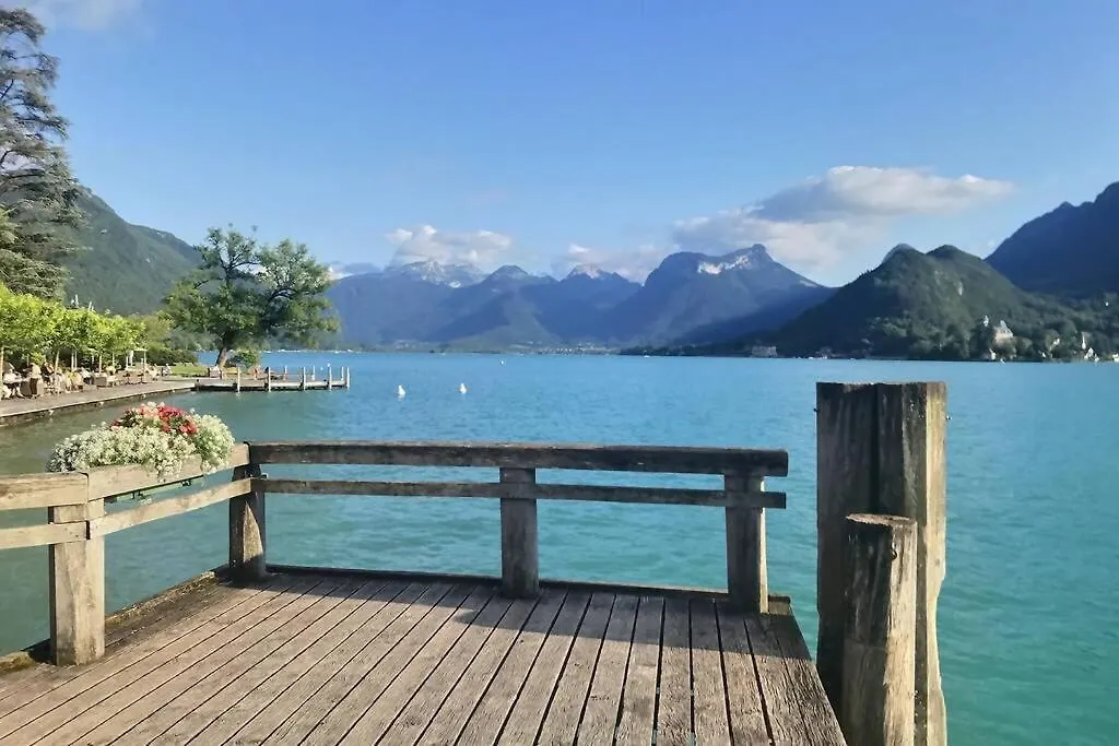 Très bel Appartement en rez de jardin, Talloires
